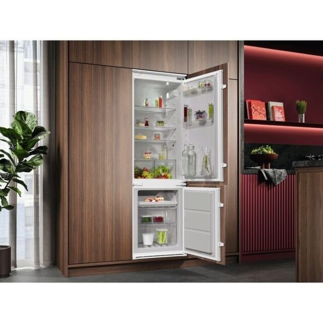 AEG NSC7N18ZES 54.6cm 70/30 Built In Frost Free Fridge Freezer