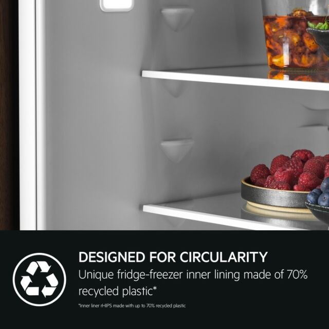 AEG NSC7N18ZES 54.6cm 70/30 Built In Frost Free Fridge Freezer