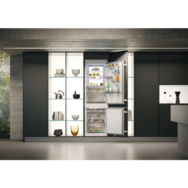 Haier HBW7518CTK Built In 70/30 Fridge Freezer