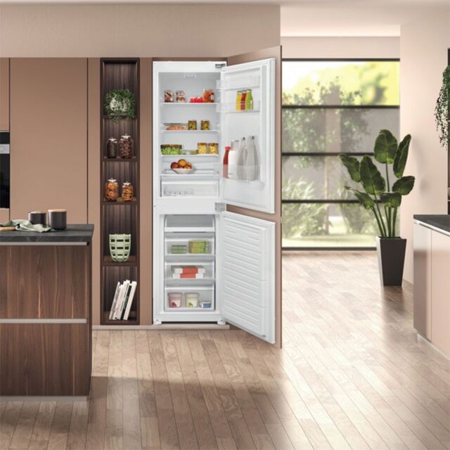 Hotpoint HPKS1262B4UK Low Frost 50/50 Integrated Fridge Freezer - 54Cm - 265L
