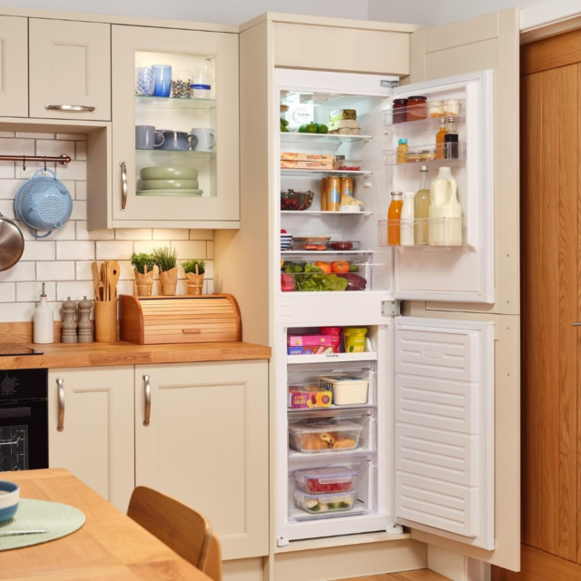 Sensis RFCMI0154EW 54cm Integrated Fridge Freezer